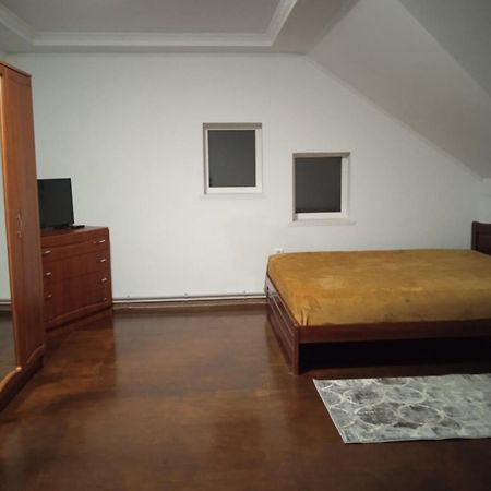 У Софії Hotel Воловец Екстериор снимка